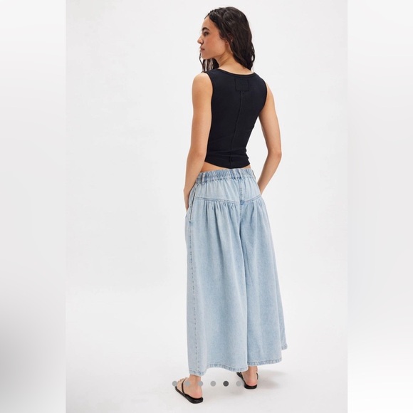 Free People Blossom Wide-Leg Size Small Ankle Jeans - Picture 6 of 10